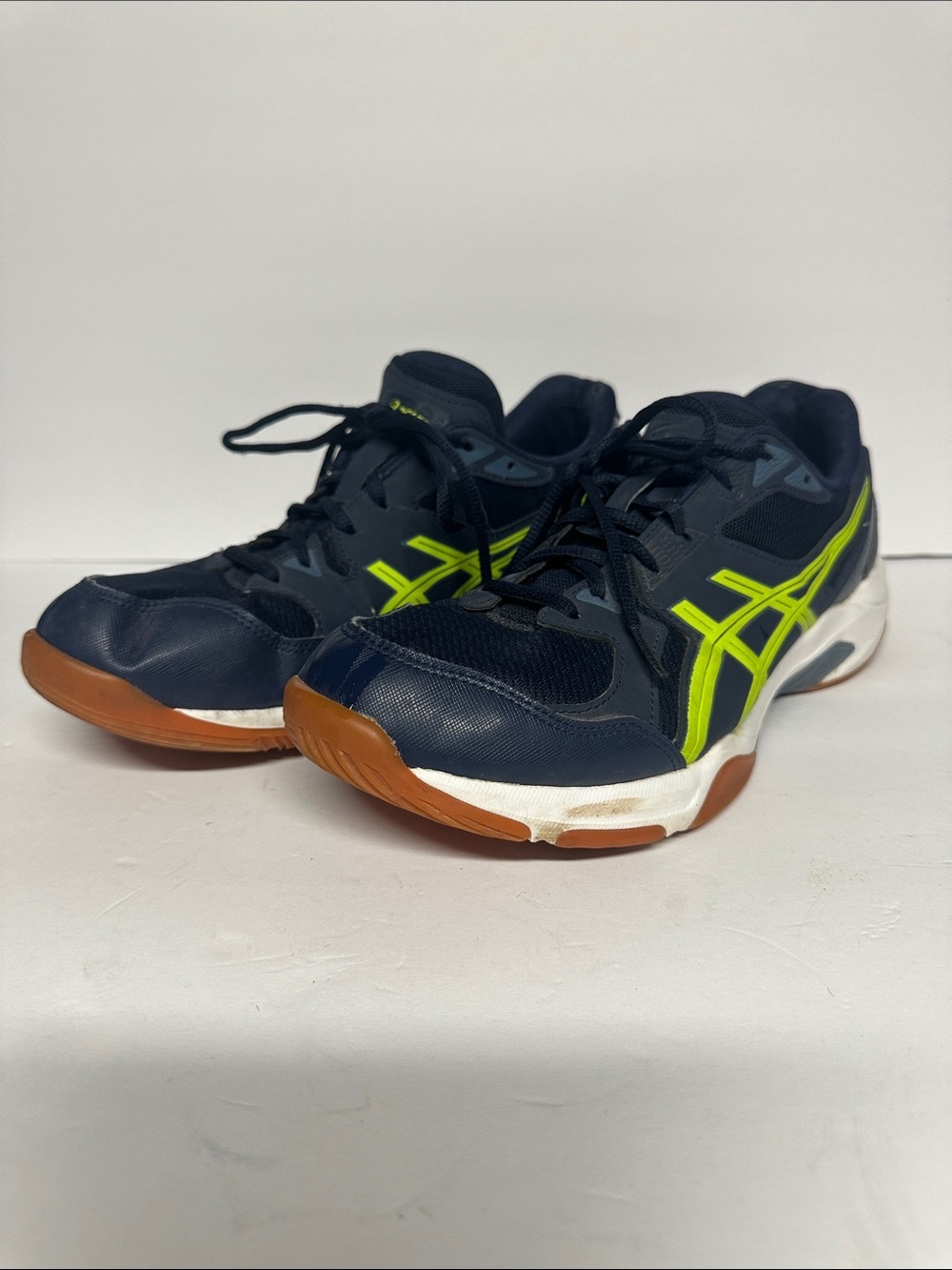 ASICS men’s navy volleyball shoes size 10 wide